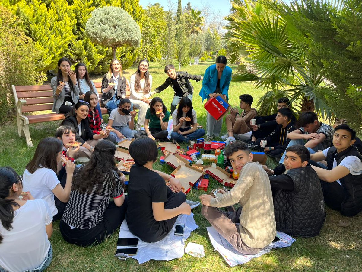 Gəncliyimin maraqlı keçməsi üçün əlindən gələni edən GİKM bağlanmasın.
<a href="/presidentaz/">Ilham Aliyev</a> <a href="/1VicePresident/">Mehriban Aliyeva</a> <a href="/LeylaAliyeva_/">leylaliyeva999</a>  <a href="/Youthfund_Az/">Gənclər Fondu</a> <a href="/AzerbaijanPA/">AzerbaijanPA</a>
#GİKM #GİKMbağlanmasın #GİKMbaghlanmasinGencliyimin