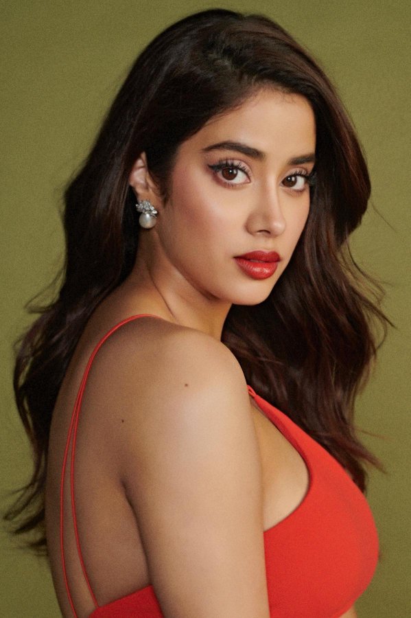 FtCkIxFakAUv9Tl?format=jpg&name=900x900