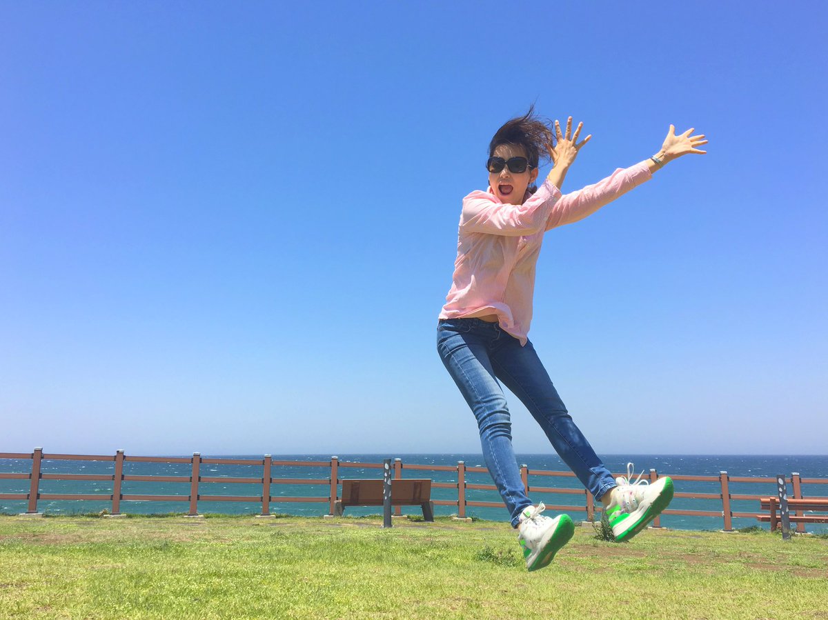 0xshirin's tweet photo. 原本给客服团队30分钟的扫盲培训,聊了80分钟。
全都是第一次接触区块链概念,Token、链、Gas、EOA钱包、钱包App、助记词……不枯燥不懵逼,聊的津津有味。
听者讲者都很开心。
下一份职业,希望做老师。
#goBeez ~🐝~ https://t.co/apqiS1HNqD