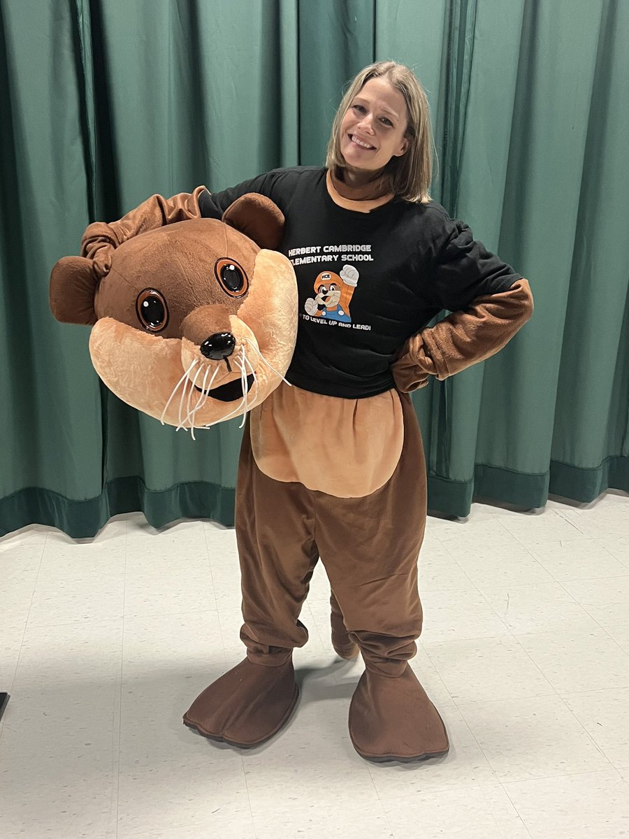 christinebrady's tweet photo. So much fun debuting our Herbie costume at our WIG assembly this morning!!!! 🦦  @hceotters https://t.co/FToHY8Vba4