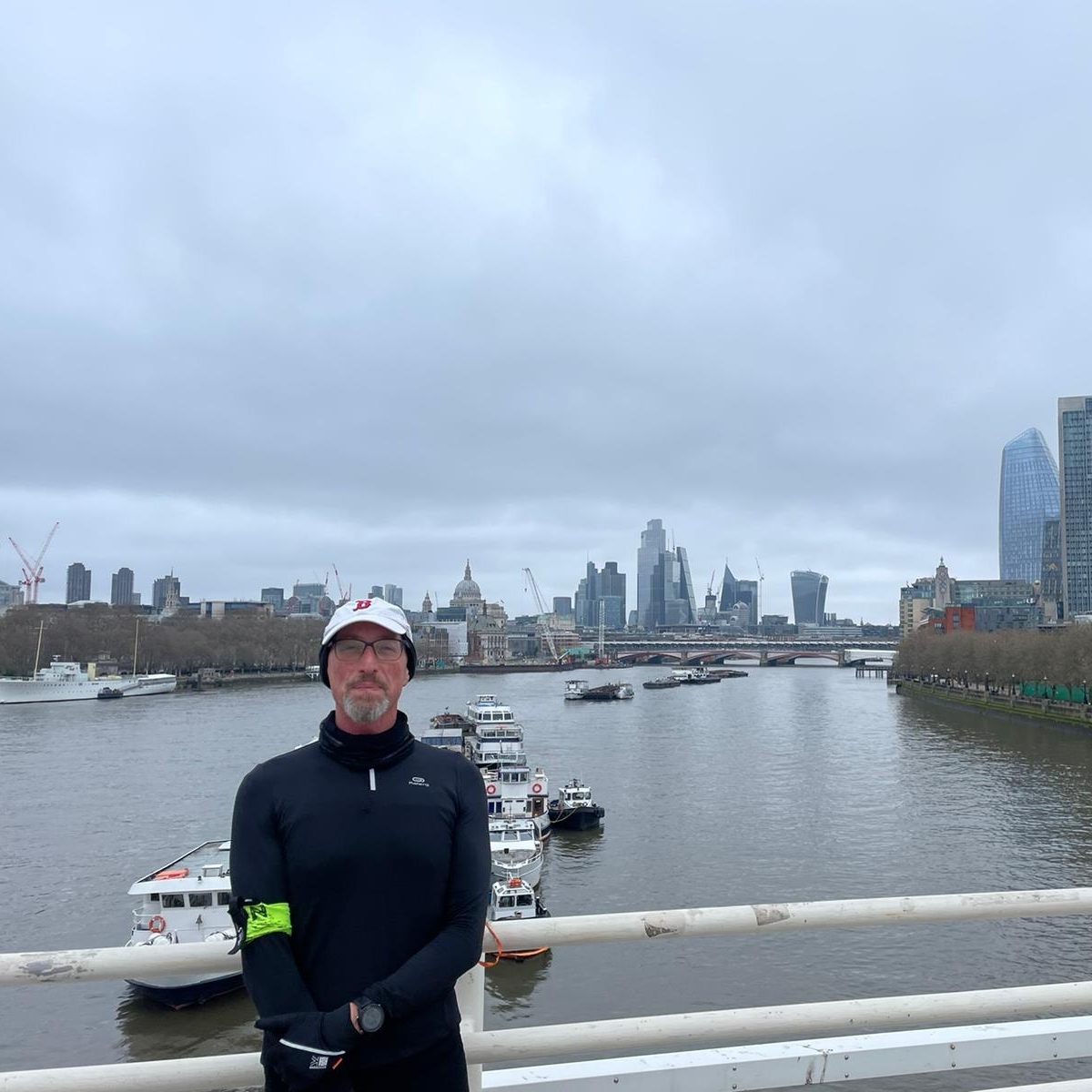 SecretRuns's tweet image. Thank you to Uri from Israel for booking a private sightseeing run with us🏃💨

Matt picked Uri up from his hotel at 7:30am and took him on a 15km run through London's best sights (and some secrets too) along the way. 🏰💂‍♀️🎡🌉
