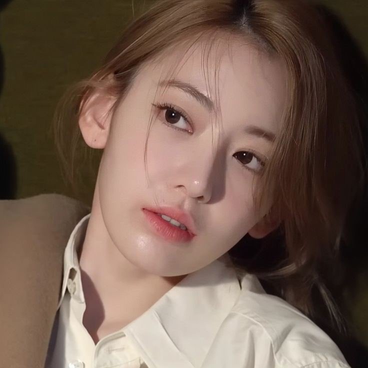 leechanranghae's tweet photo. Sakura please wife me up. 🧎🏻‍♀️ https://t.co/IqntYnRd1g