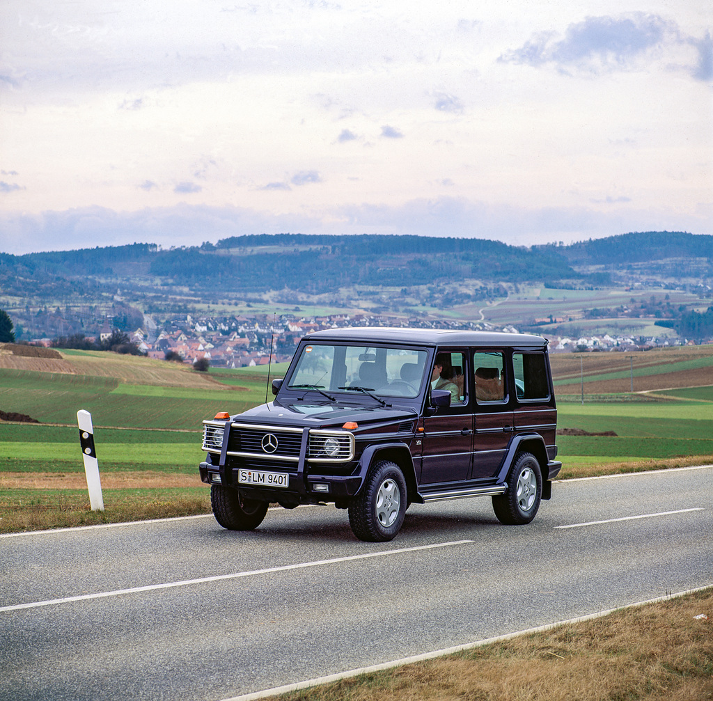 Haftanın efsanesi. Mercedes-Benz 500 GE V8 (W 463)

#mercedesbenztürkiye #mercedesbenz #mercedes #thebestornothing #mercedesclassic #mbclassic #legend #tbt #gclass #gserisi #strongerthantime #throwbackthursday #car #lüksaraç #luxurycars #luxurylifestyle #luxury #star #istanbul