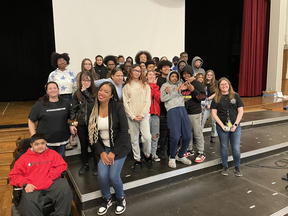 Author <a href="/WriteinBK/">Tiffany D. Jackson</a> is here! Spent the morning with our <a href="/SCSchools/">Schenectady Schools</a> middle schools. Up next SHS then 6pm at <a href="/SCPL_NY/">Schenectady Library</a> ! #schenectadyreads
