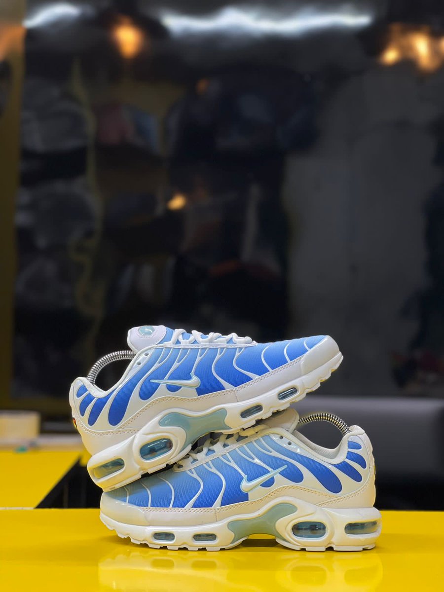 air max plus bleached aqua
