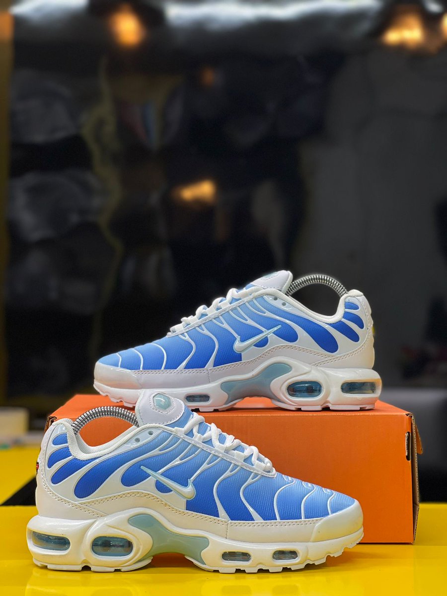 bleached aqua air max plus