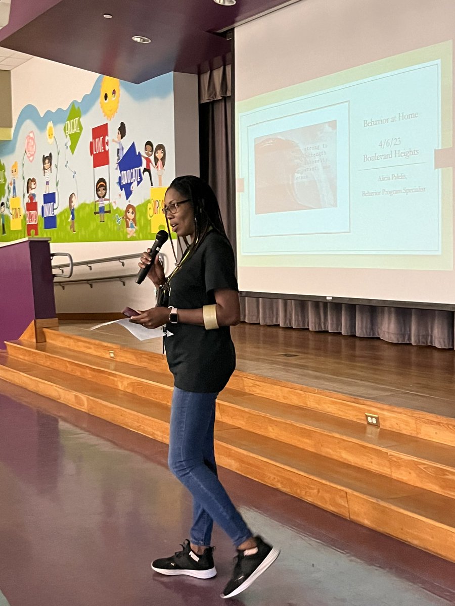 APalelis's tweet photo. Parent training on behavior at Boulevard Heights! #AutismAcceptanceMonth @TheHeightsKP @ClarkeTaneshia @sylvieco19 @ESEbroward @acostacastro10 https://t.co/BPVrwxhctT