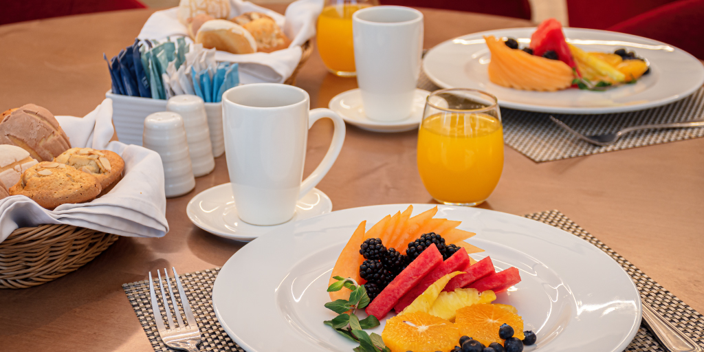 Nada más delicioso que empezar un día de turismo con un desayuno inigualable, completo y de las manos de nuestros Chefs expertos.

Ven a NH Monterrey La Fe y disfruta de los sabores mediterráneos más impresionantes que llegarás a probar.

¡Reserva ya y no te los pierdas!