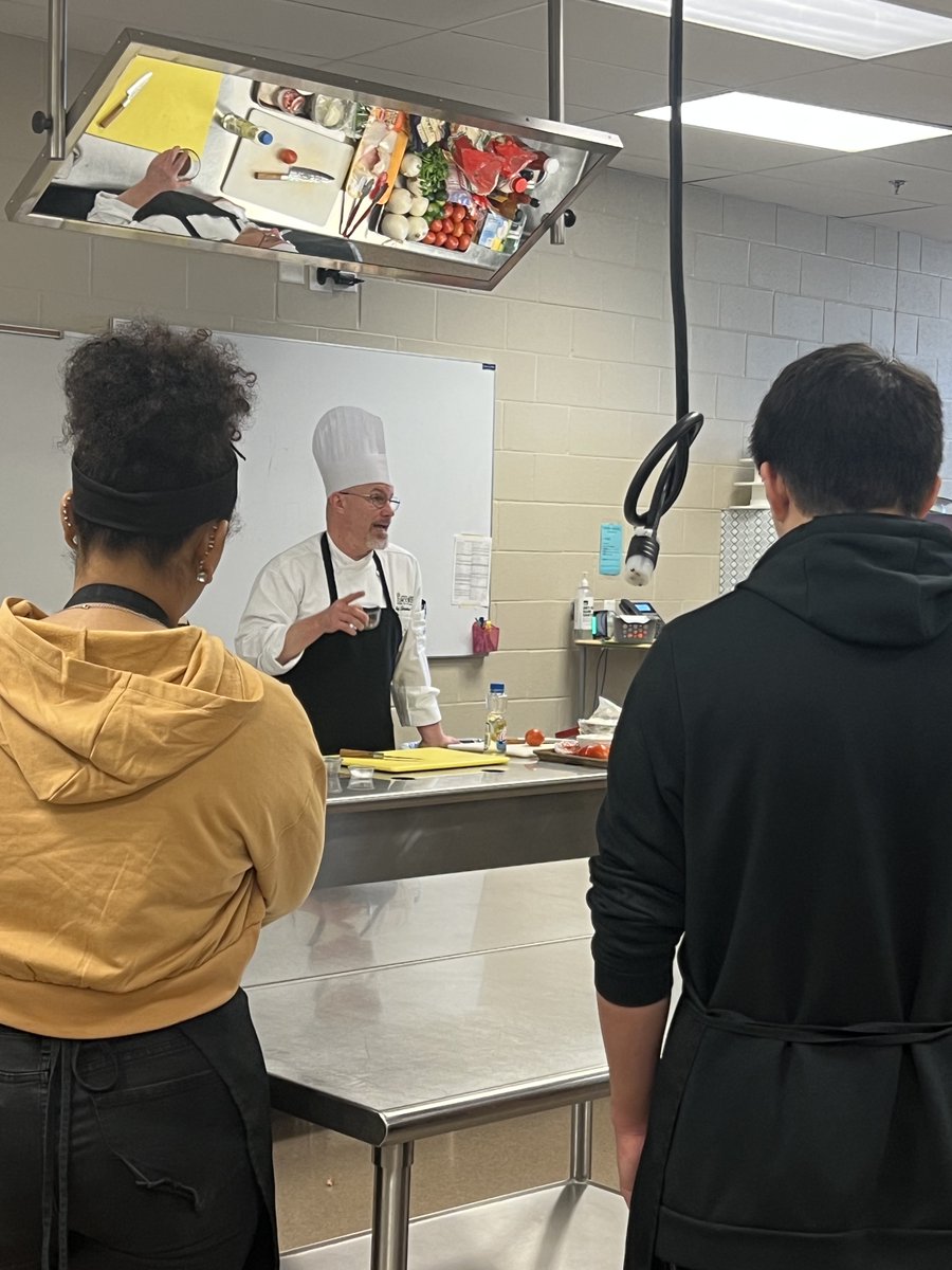 Say "YES!" to the Chef. Mrs. Poncelow's Culinary Arts class at LHS hosted Chef Steve from the Auguste Escoffier School of Culinary Arts in Boulder, Colorado. Students learned knife skills, plating, and how to cook various dishes, including chicken street tacos  &amp;  French Omelets.