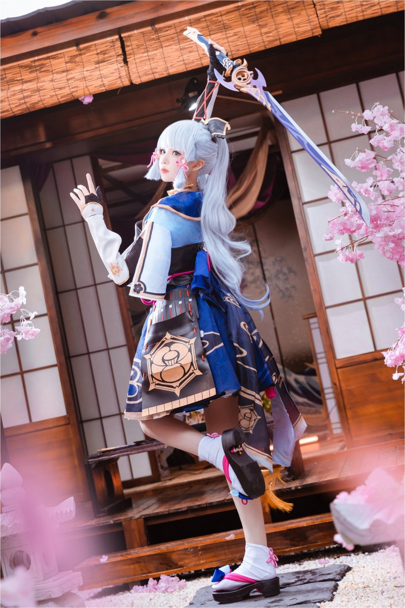 话说绫华复刻了，大家抽到我老婆了没？

#cosplay #コスプレ #コスプレ写真 #コスプレ撮影 #自撮り #角色扮 #animecosplay #gemshinimpact #genshin #kamisatoayaka #ayaka #ayakakamisato #kamisatoayakafanart #ayakagenshinimpact #ayakagenshin  #原神 #原神コスプレ #原神cos #神里綾華 #綾華 https://t.co/AU3aVoghLu