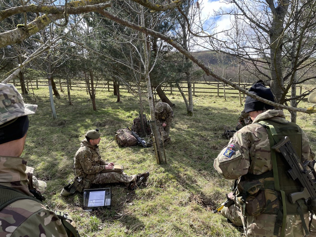 CTTScotland's tweet photo. AIC student instructors delivering assessed fieldcraft lessons (duties of a sentry, range cards, feeding in the field) to a mixture of AIC and CCF Basic PIs on the Ex phase of their respective courses.🇬🇧💂‍♂️👍 @SO1TrgHQCadets @ArmyCadetsHQ @CCFcadets @ArmyCadetsScot @ArmyDComd51Bde https://t.co/4yjEAcmBCn