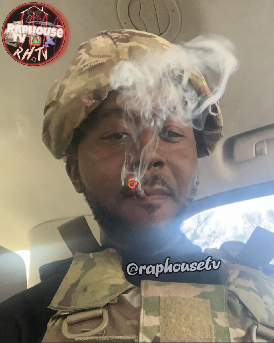 raphousetv2's tweet photo. Him : I hope you ready to go to war bout her
Me: 

🪖 https://t.co/V4zL6vdymD