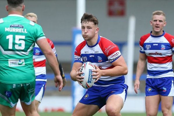 𝙁𝙤𝙧𝙨𝙩𝙚𝙧 𝙞𝙨 𝙗𝙖𝙘𝙠!

We are delighted to announce Ben Forster has re-joined Hornets on an initial two-week loan from <a href="/HalifaxPanthers/">Halifax Panthers 🐾</a>. 

Forster goes straight into our 21-man squad for our derby at Oldham. 

Welcome back, Ben 👊

hornetsrugbyleague.co.uk/article/1247/f…

#HornetsRL🐝