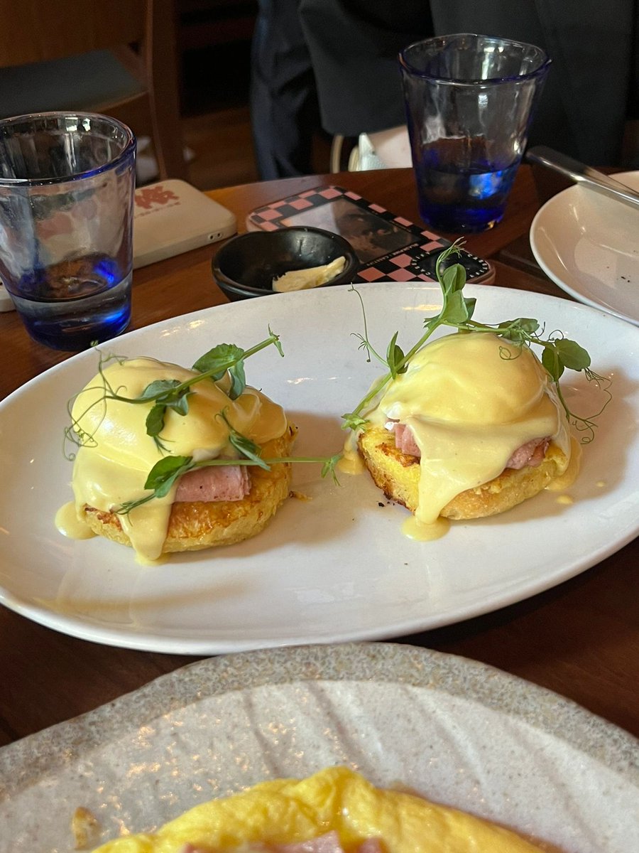 o_Monica90's tweet photo. Eating well doesn't have to be complicated. Incorporate simple and nutritious foods into your lunchtime routine for a healthier, happier you. #simpleeating #healthylifestyle https://t.co/ULzjh36OLF