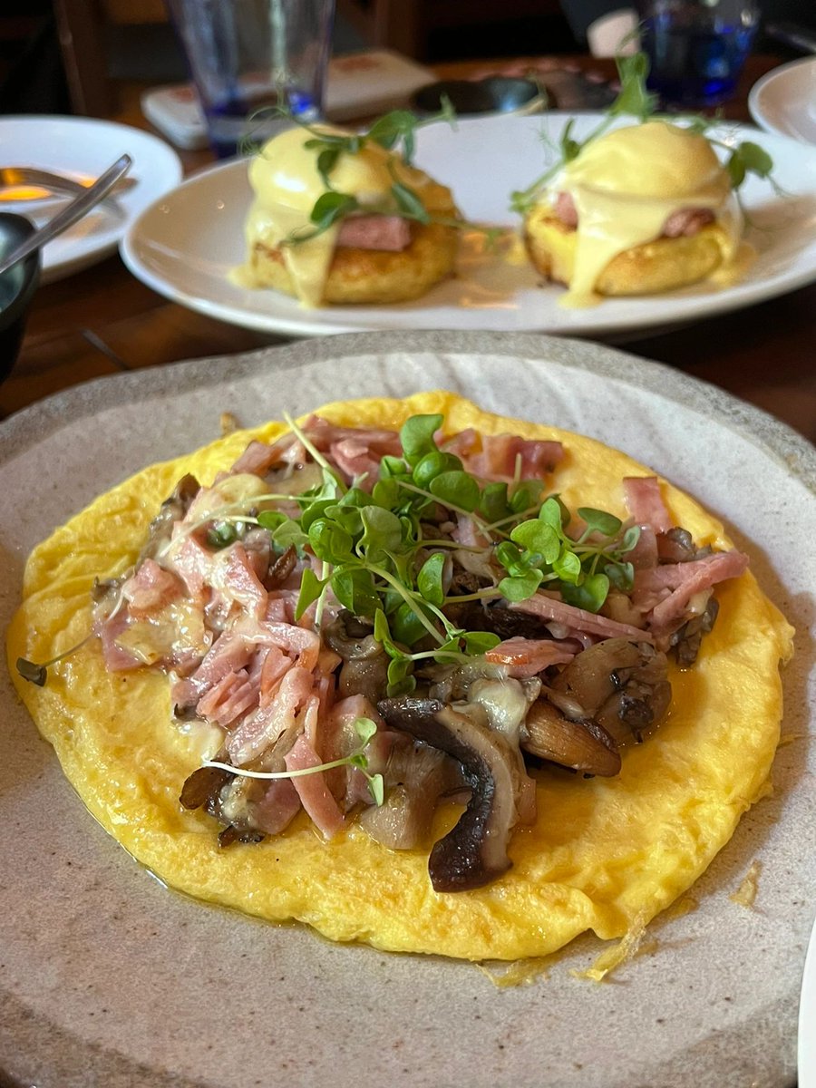o_Monica90's tweet photo. Eating well doesn't have to be complicated. Incorporate simple and nutritious foods into your lunchtime routine for a healthier, happier you. #simpleeating #healthylifestyle https://t.co/ULzjh36OLF