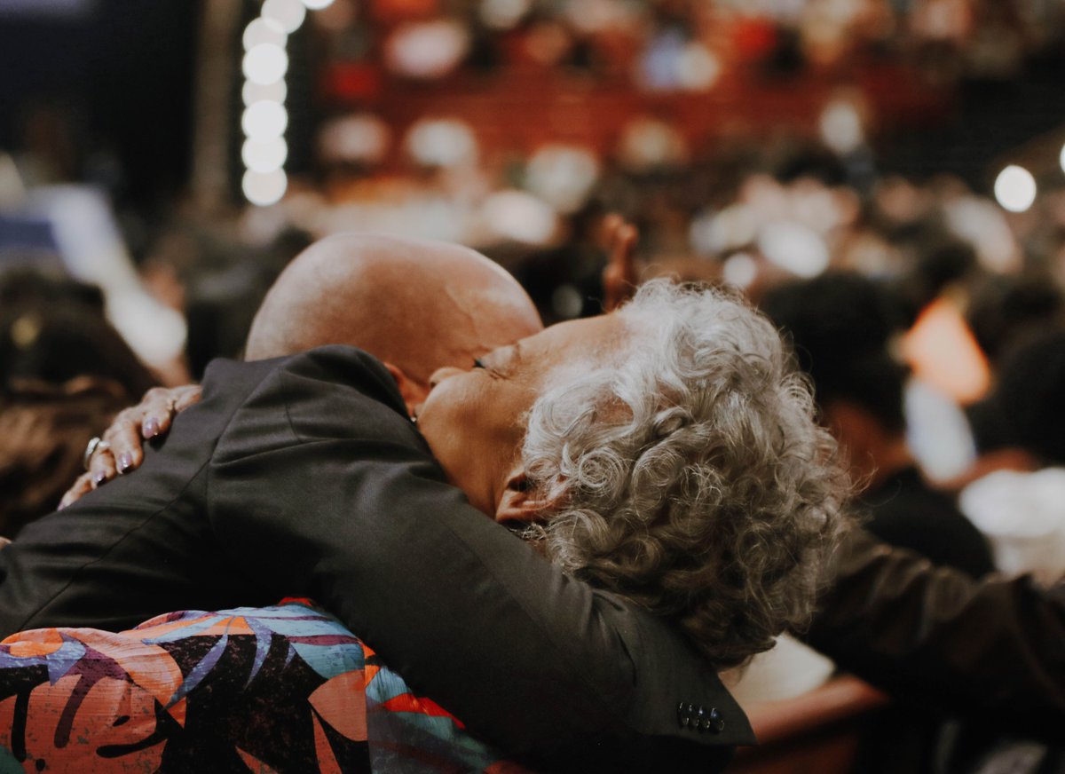 FirstLadyJakes's tweet photo. Sunday’s word reminded me of the many #HoldingPatterns God has placed me in. When I get frustrated, I try to remember that we aren’t promised tomorrow, but we are promised eternity. 🙏🏾
Need some peace of mind? Watch @BishopJakes’ sermon at https://t.co/b1NN4Kbx5q
#TPHOnline https://t.co/i1L0mMRy6g