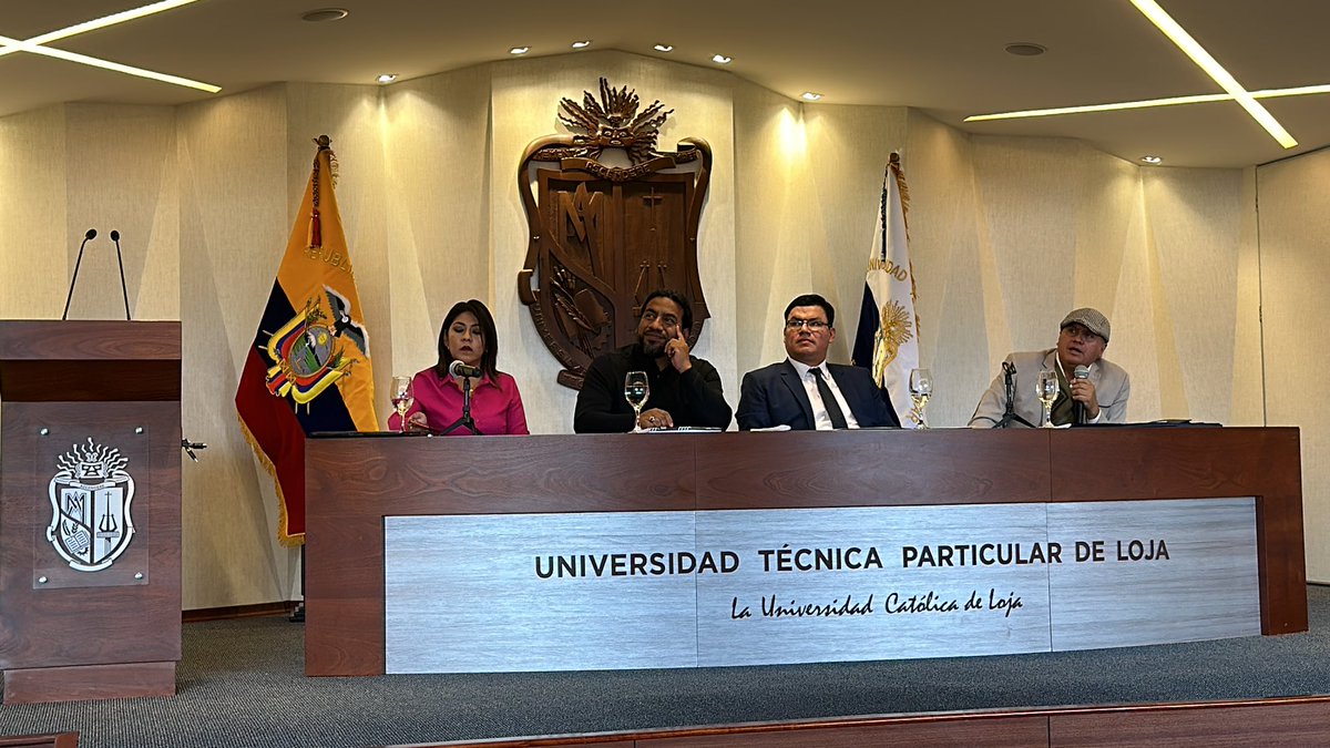 ObservacomU's tweet image. Hernán Yaguana señala sobre la importancia de trabajar y desarrollar la creatividad, la moralidad, los valores en la educación frente a la inteligencia artificial.