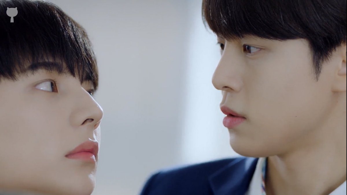 naniblsegls's tweet photo. Coreia vc é tudo!
#LightOnMe #lightonmeep6 https://t.co/cSlVN1CYhQ
