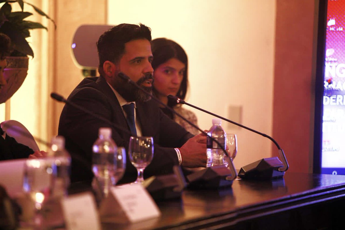 cuba_con_para's tweet photo. Continúan las sesiones de trabajo en el Salón Taganana del Hotel Nacional de Cuba

E6b1- DERECHOS CONSTITUCIONALES Y HUMANOS
Discussant: Marieta Safta 
@UdeLaHabana @dipecsiena @CalasCenter @AcademiaIDH @IEC_Coahuila @ConsultoresyAb2 https://t.co/xxcOu1Bceq