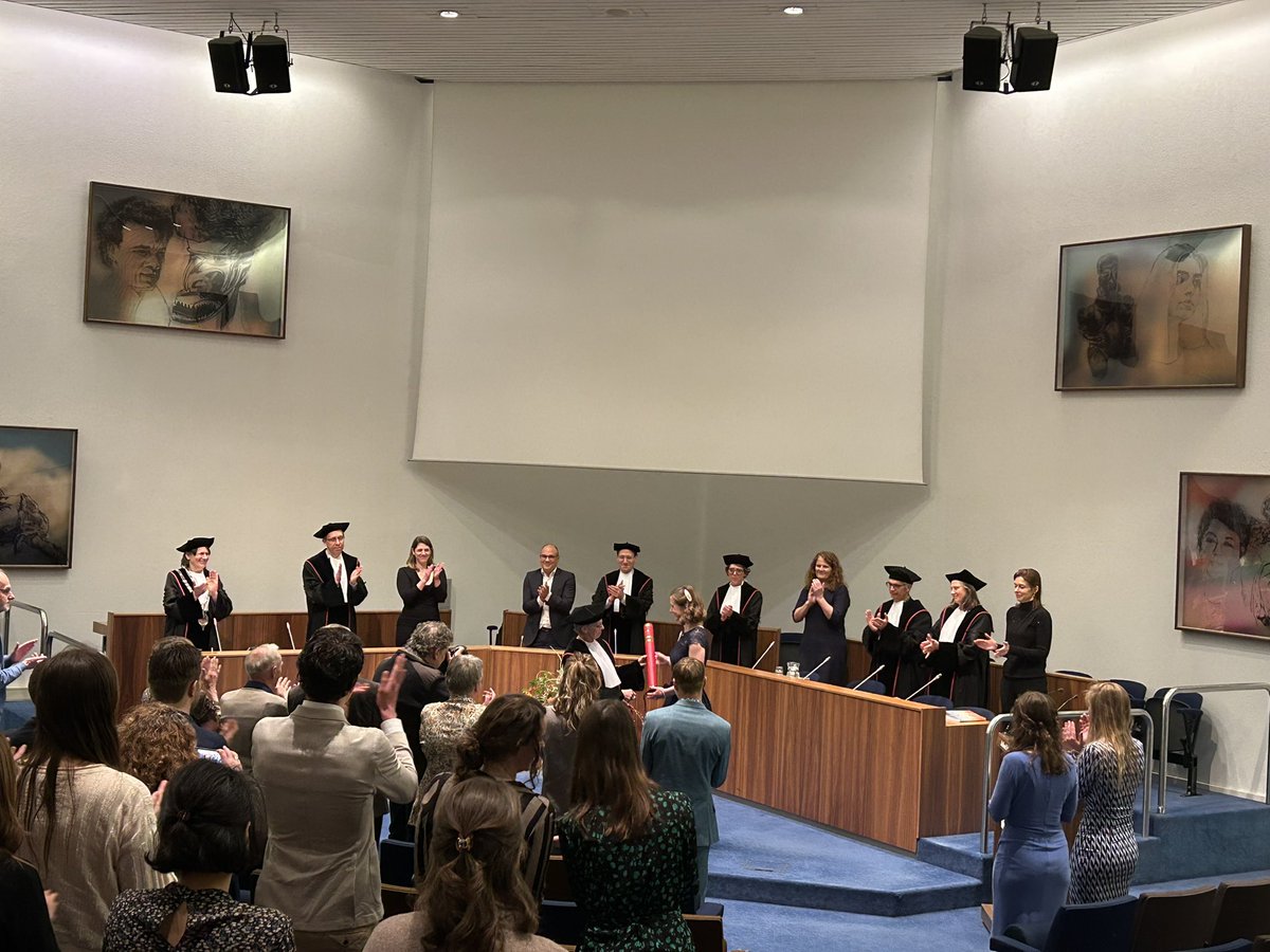 Jandritu's tweet photo. A new Doctor in town! 👩🎓Congratulations to Janine Reurink from @SusanneRoosing @hannie_kremer Frans Cremer & Erwin van Wijk groups for her excellent PhD defense today. Lot of work & well-deserved title. 👏🏻👏🏻👏🏻@GeneticNijmegen @radboudumc_weet #USH2A #ushersyndrome https://t.co/su9povd3ll