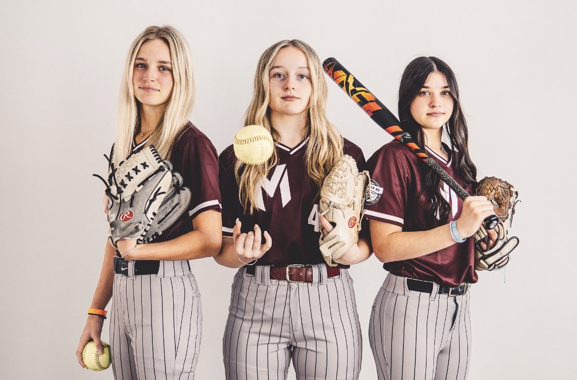 SteveMcGuiggan's tweet photo. We Comin……. @ MASH Softball 🥎 https://t.co/tcfAf4Uvzo