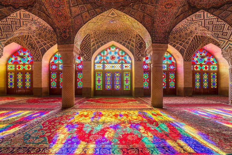 ella_yeg's tweet photo. The Islamic Tradition: An Introduction examines this rich &amp; fascinating religion from its origins to its varied contemporary expressions. Learn about the #Quran, Prophetic tradition, #Islamic schools of law, &amp; expressions of Islamic faith.  Details: https://t.co/3RzjRuLmYo. https://t.co/a6I1RrNjby