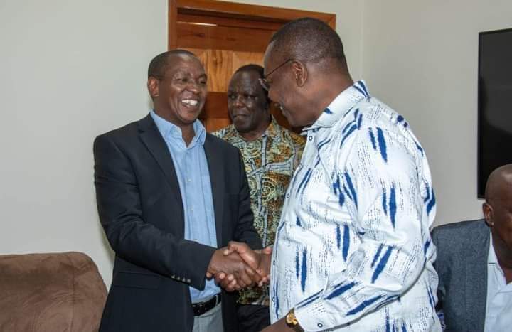 HonOtuoma's tweet image. Earlier today, I attended the Azimio La Umoja Parlaimentary Group consultative meeting chaired by HE @RailaOdinga  in Machakos that brought together all the parliamentarians, Senators, Governors and Speakers of the county assembly

Forward Together