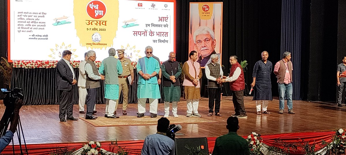 muhammad_shoket's tweet photo. #PanchPranUtsav 
#NSS
#UniversityofJammu https://t.co/kszs8jLvaq