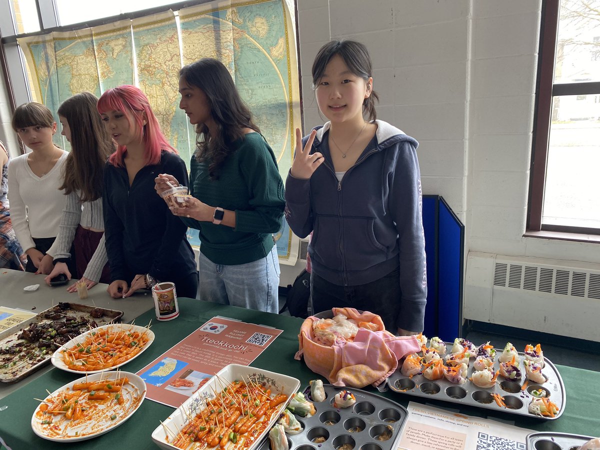 Amazing Multicultural Lunch today. A festive explosions of colours, food, and music to enjoy. Thanks to Mary Elaine <a href="/RNDchaplaincy/">MsMaryChaplaincy</a> and all those who put this event together.