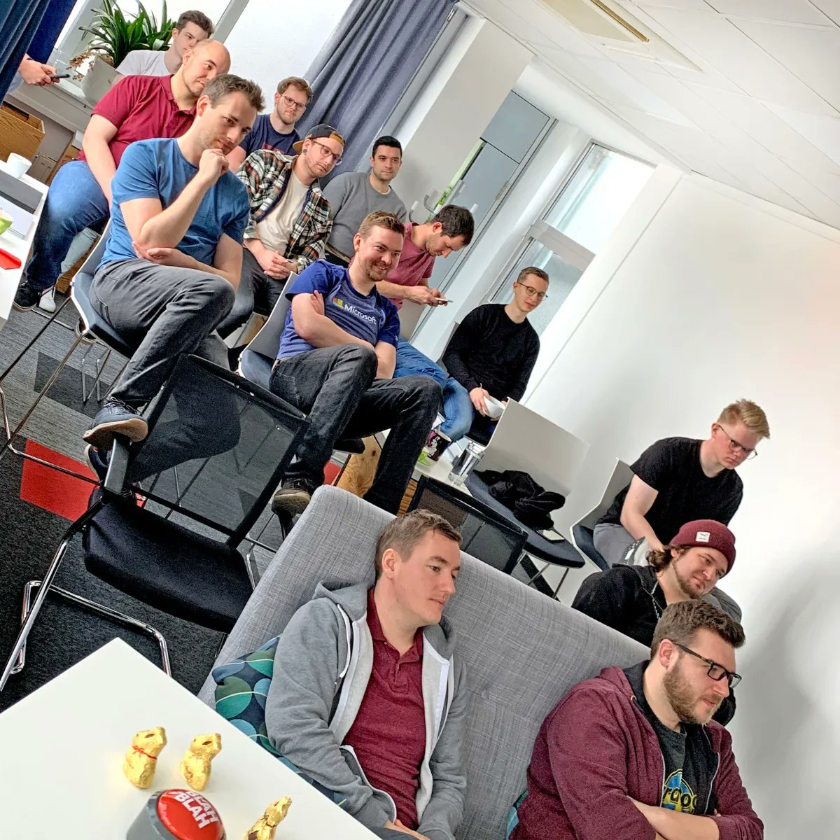 softawaregmbh's tweet photo. Unser Tag lässt sich wie folgt zusammenfassen: Codes und Snacks. 👨🏻💻🍪 Nebenbei gabs noch spannende Live-Streams vom Azure Developers .NET Day.
#AzureAction #SnackAttack #NETDay #AzureDevelopers #Microsoft https://t.co/aEbXZhJ7e6