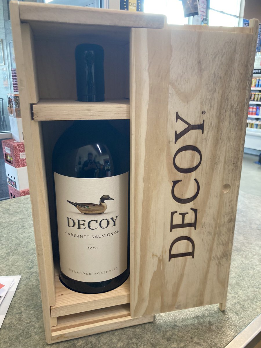 The Liquor King is serving up wine this weekend!    Huge savings.    Retweet for a chance to get this 3 Liter bottle of Decoy Cabernet for only a penny.    Winner will be picked Sunday morning in time for Easter brunch 🐰