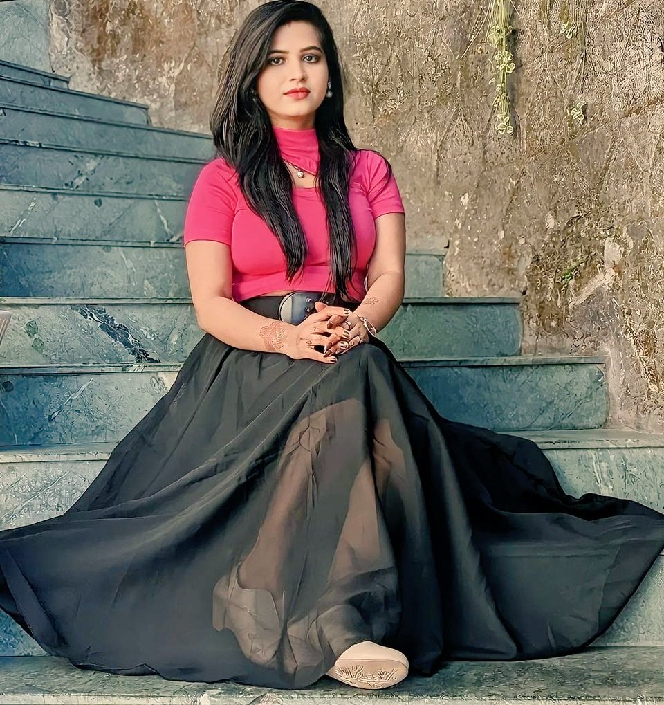 दिन तो कट जाती है,  रात नहीं कटती. ..

कोई आये मेरा दिल चूम ले...
💦♥️