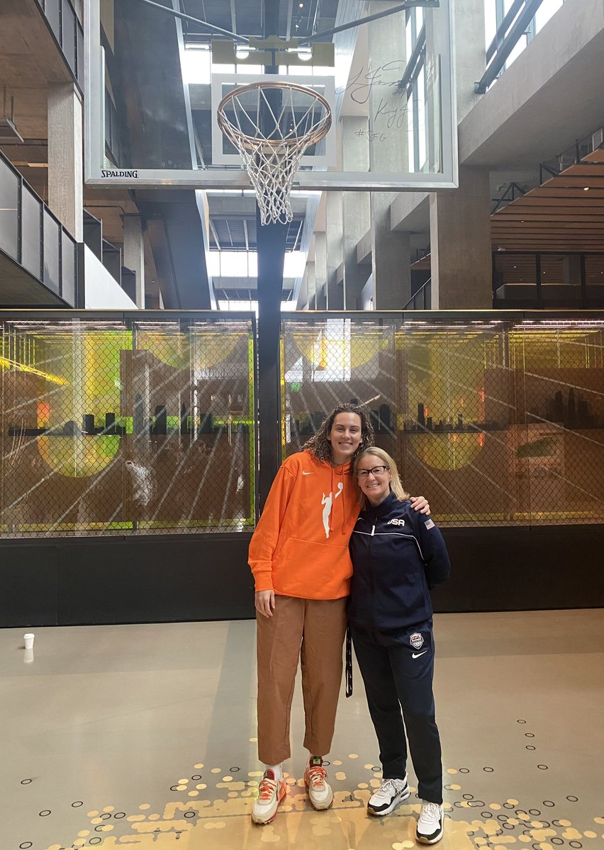 coachsphillips's tweet photo. GREAT seeing CA ๐ legend Jackie Gemelos at Nike World Headquarters. HUGE thanks to Jackie for accompanying us @usabjnt on our tour of the @KingJames Building. AMAZING facility!!! #GameGrower https://t.co/WmgmoKYupi