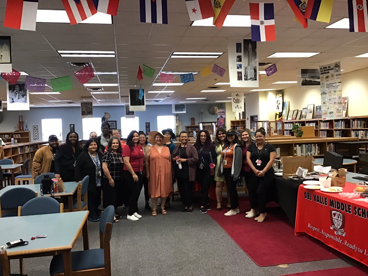 DVISD_DVMS's tweet photo. Happy Paraprofessional Appreciation Lunch #DVMSstrong #DVMSheros. Thank you all for all that you do to make DVMS the best! https://t.co/DLmN33Nb8I