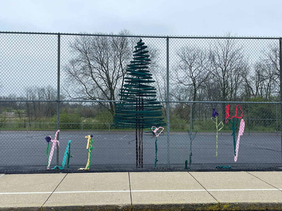 JohnMattingly23's tweet photo. Our playground fences are coming Alive!! Hard to plant trees 🌲s on blacktop, but we can be creative. Thank you for leading this initiative Mrs. Moorman! #IndyFamily #WEareLakota https://t.co/mbTgoBCbAX