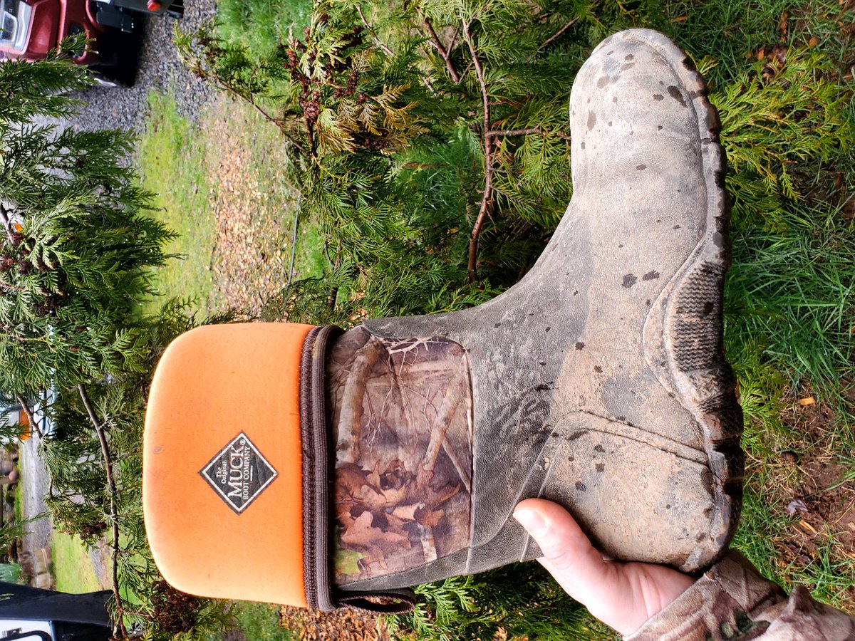 thefloattankguy's tweet image. I found these boots on sale at #Cabellas I saved an extra 3.8% paying with $Dash using #dashdirect 

Great ROI 

And easier to slip on and off than cowboy boots.

#MuckBootCo
Comfy mud slippers.
