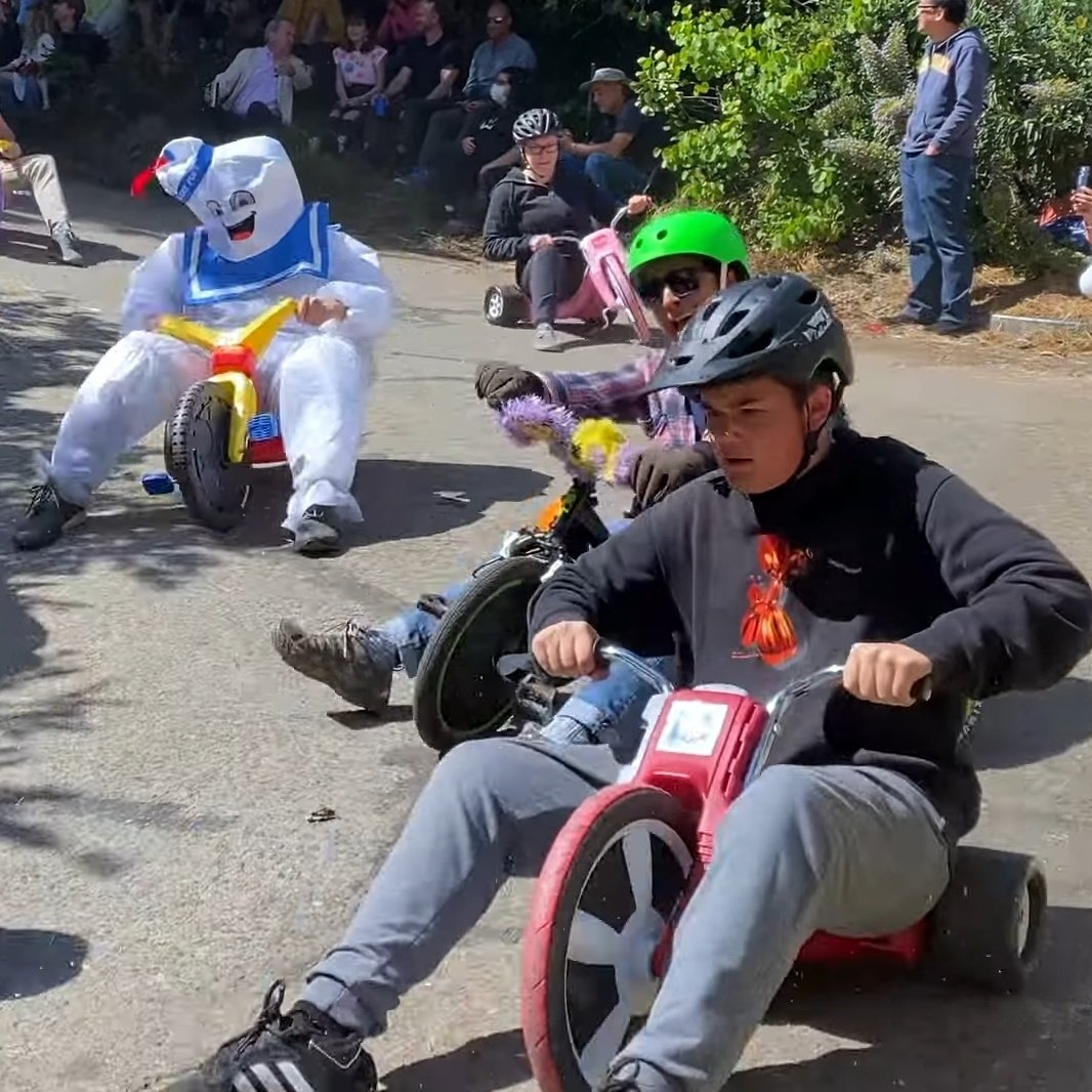 awong_SF's tweet photo. Celebrate Easter Sunday with the Bring Your Own Big Wheel Race in Potrero Hill! 🏎 @byobw
https://t.co/2sPQCbKJXg https://t.co/E1k3BxJDDa