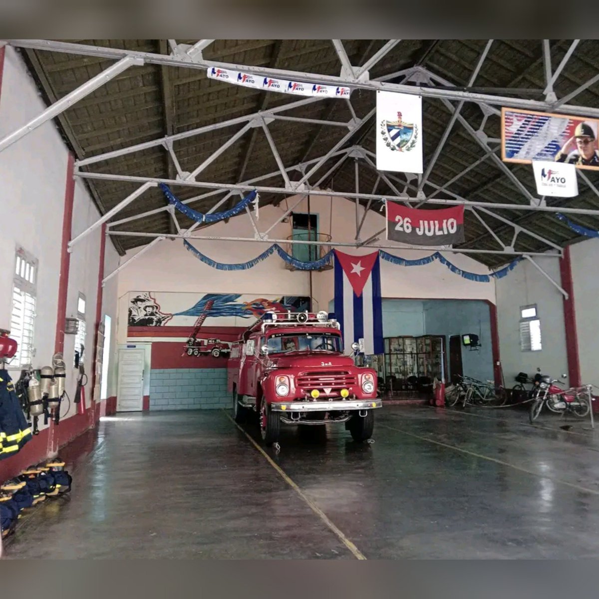 Henry Omar VC 🇨🇺 🇪🇭 🇵🇸 🇵🇷 (@henryomarvc1) on Twitter photo "El Pavo", es un héroe Santaclareño que ha salvado vidas durante varias generaciones de #Bomberos.Ha sido protagonista de una novela y su excelente estado de conservación es un ejemplo.Honor y Gloria a nuestro cuerpo de Bomberos <a href="/minint_cuba/">MININT_CUBA</a> 
<a href="/DrRobertoMOjeda/">Dr. Roberto Morales Ojeda</a> <a href="/DiazCanelB/">Miguel Díaz-Canel Bermúdez</a> "El Pavo", es un héroe Santaclareño que ha salvado vidas durante varias generaciones de #Bomberos.Ha sido protagonista de una novela y su excelente estado de conservación es un ejemplo.Honor y Gloria a nuestro cuerpo de Bomberos <a href="/minint_cuba/">MININT_CUBA</a> 
<a href="/DrRobertoMOjeda/">Dr. Roberto Morales Ojeda</a> <a href="/DiazCanelB/">Miguel Díaz-Canel Bermúdez</a>
