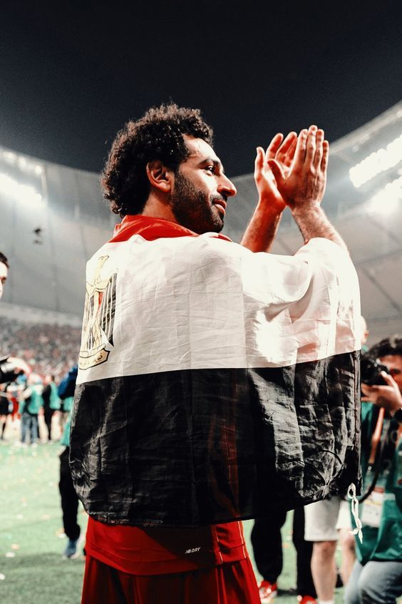 a5medv's tweet photo. أفضل لاعب عربي ومسلم في تاريخ كرة القدم . . اللاعب الذي حقق كل أحلام الطفل العربي البسيط اللي كان حلمه يمارس كرة القدم على المستوى العالمي.

ثريد | أجمل الأهداف للأسطورة المصرية محمد صلاح.👑🇪🇬 https://t.co/UritEDSZeR