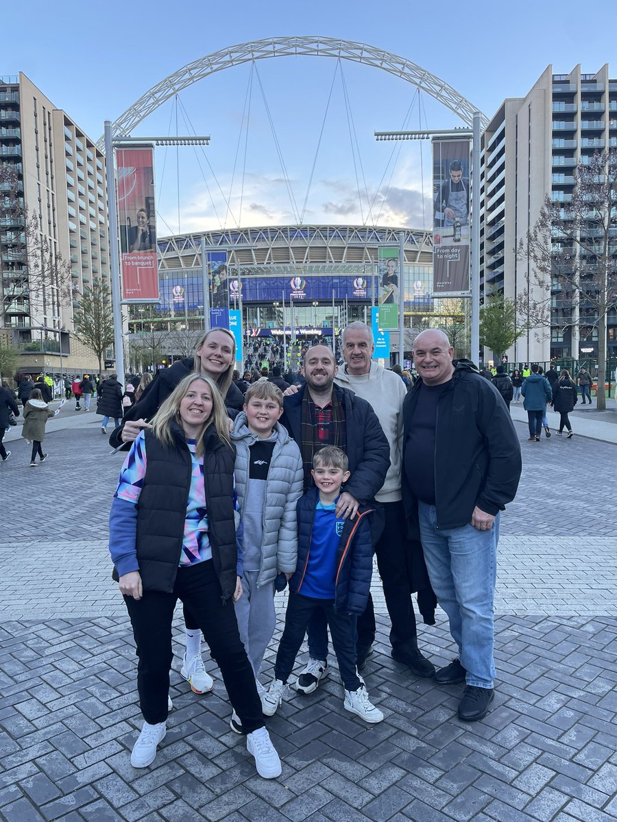 Charlotte Lawrence-Martin tweet media