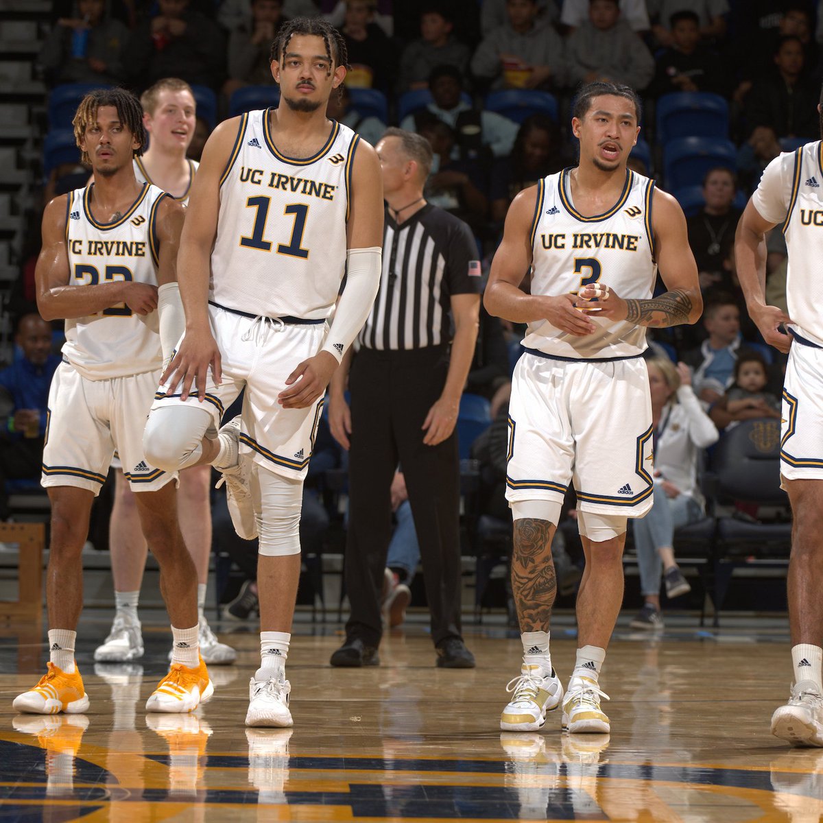 We 🫶 our student-athletes!

Happy National Student-Athlete Day to our guys who put the work in every day on and off the court

#NatlSADay | #TogetherWeZot