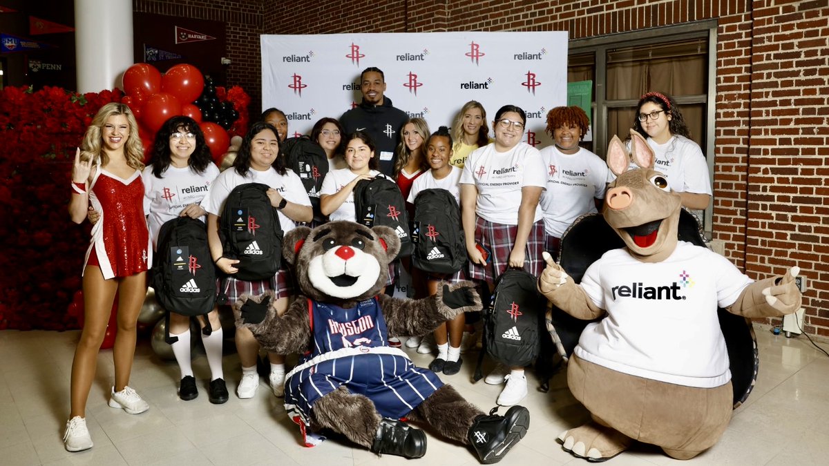 reliantenergy's tweet photo. Reliant is thrilled to partner with the @HoustonRockets and @compudopt to present 30 graduating seniors at @YWCPAHISD with laptops and school supplies to support a bright future in STEM academics. Congrats and best of luck to the graduates! 🎓 https://t.co/6orclSBi8D