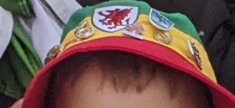 Did anyone pick up this bucket hat after the Wales women's match tonight? 7 year old would like his favourite hat back. Diolch <a href="/FAWales/">FA WALES</a>