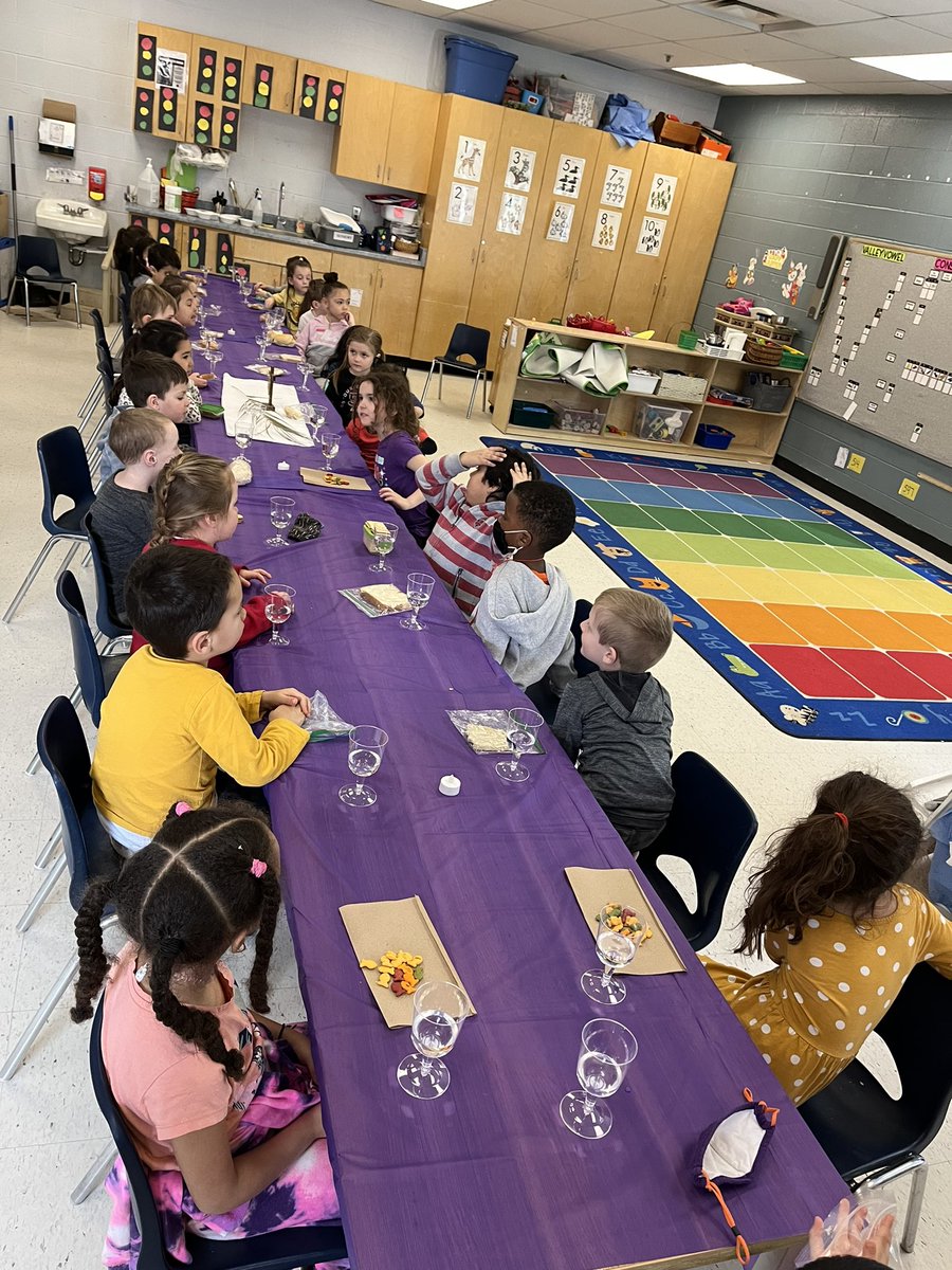 Mrs. M and Mrs. Hooper's Class tweet media