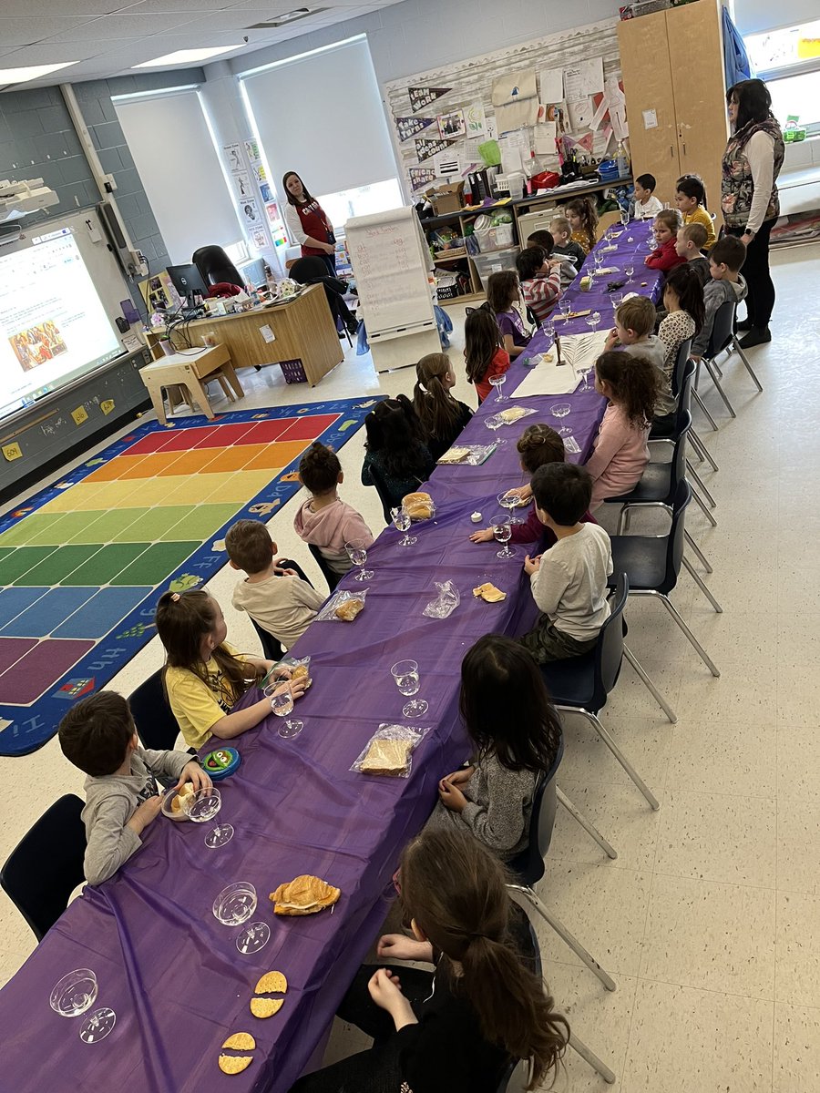 Mrs. M and Mrs. Hooper's Class tweet media