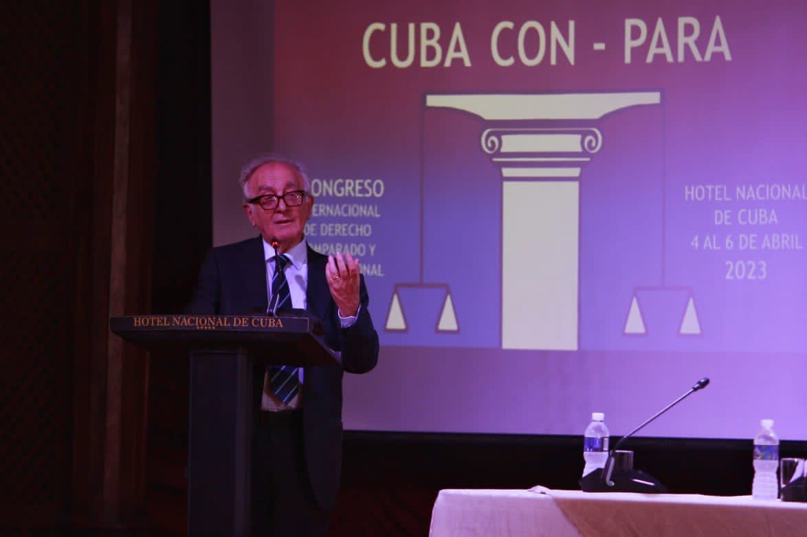 cuba_con_para's tweet photo. Conferencias magistrales en la clausura de este #CongresoInternacional
✅ Martha Prieto Valdés 🇨🇺 
Prof. Emérito de la @UdeLaHabana 

✅ Luigi Ferrajoli 🇮🇹 
Prof. Emérito de la Università degli Studi di Roma Tre https://t.co/xdRqJPRLXH