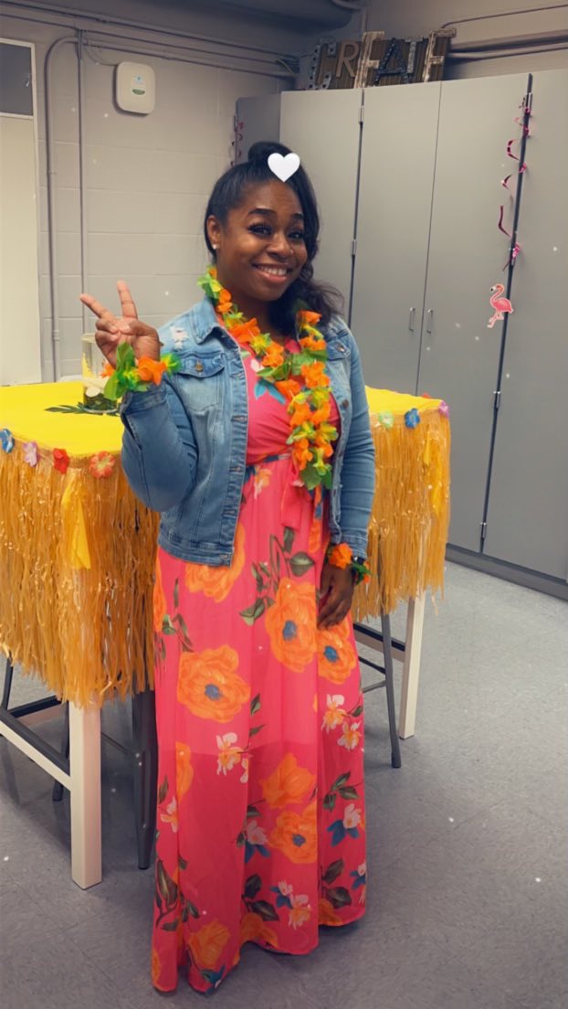 stredit's tweet photo. @BlackshearEHISD We have a Remarkable Assistant Principal @StephaneeDorsey Happy Assistant Principal Week #WhereThePrideOf3rdWardBegins https://t.co/4XRXhpE3V6