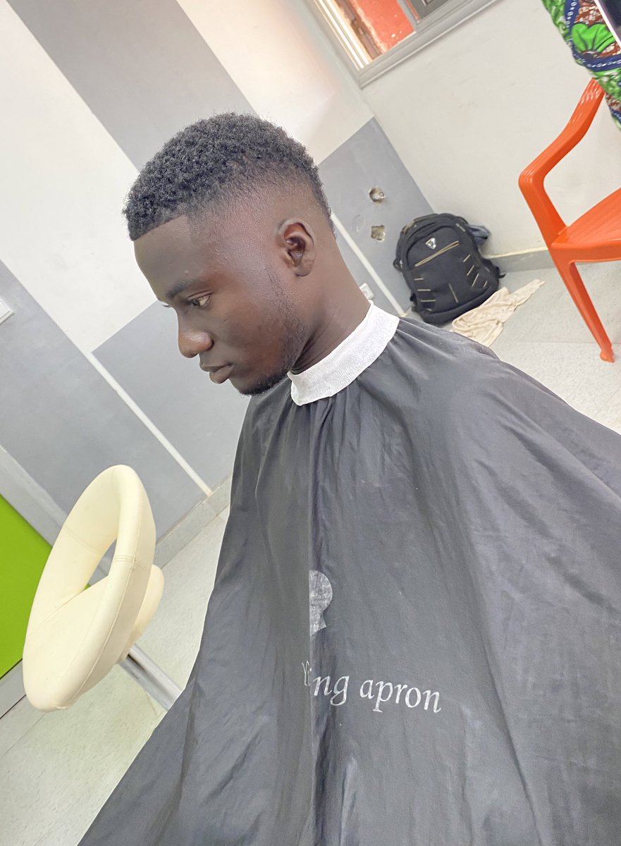Mho_bolajhi's tweet photo. I Dey Cook !πππ
Zero Hair Enhancement !
Before & After
#BestCuts
#Barbershop https://t.co/EFX2L7vHKM