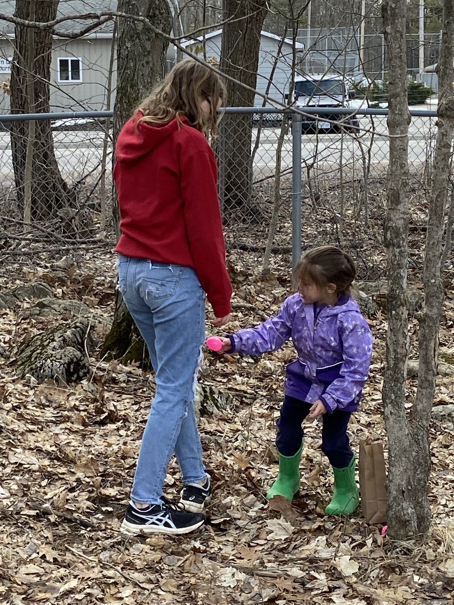 BuckhornKPR's tweet photo. Students in Ms Cavanagh’s 5/6 class hid Easter eggs in the yard this morning. Then, they helped their friends from Ms Miller and Ms Watson’s JK/SK class find them.  Happy Easter to all of those celebrating this weekend! @kprschools @75jcb https://t.co/sTqtDU21ya