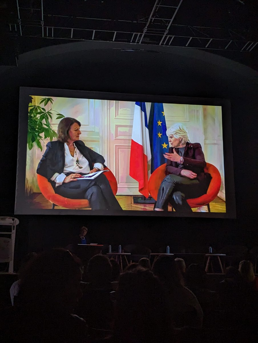 CatLadousse's tweet photo. Un grand  merci à  @RomeIsabelle pour cet entretien engagé et authentique en clôture de @InterElles : des mesures pour les filles dans la tech,  le rôle des réseaux, la force de la mixité et son message aux jeunes : "ne vous imposez pas de limites:tout est possible! ' #InterL23 https://t.co/yRfhCj0BKC